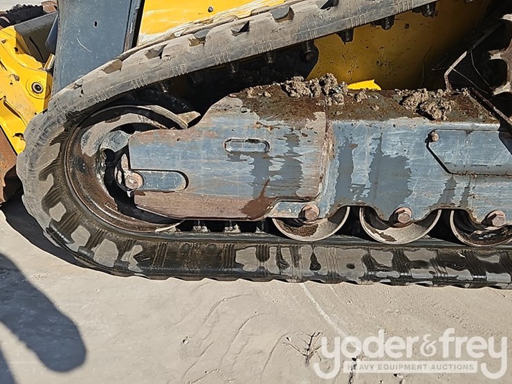 2023-deere-317g-image-18