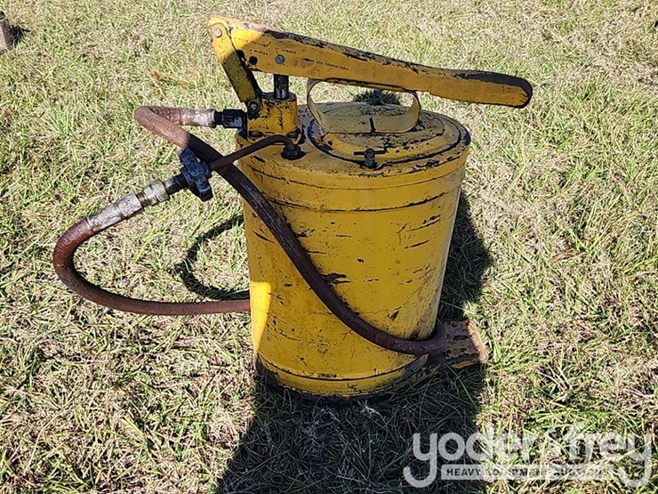 5-gal-gear-oil-pump-image-2