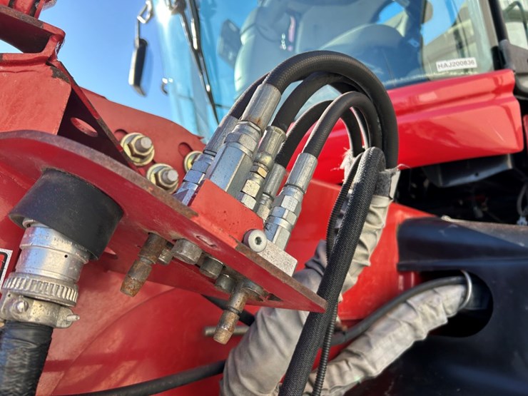 2007-case-ih-7010-image-104