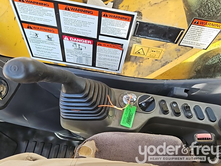 2016-komatsu-pc360-lc-11-image-38