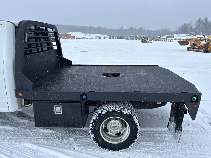 2017-ford-f350-image-18