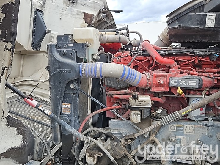 2021-peterbilt-567-image-20