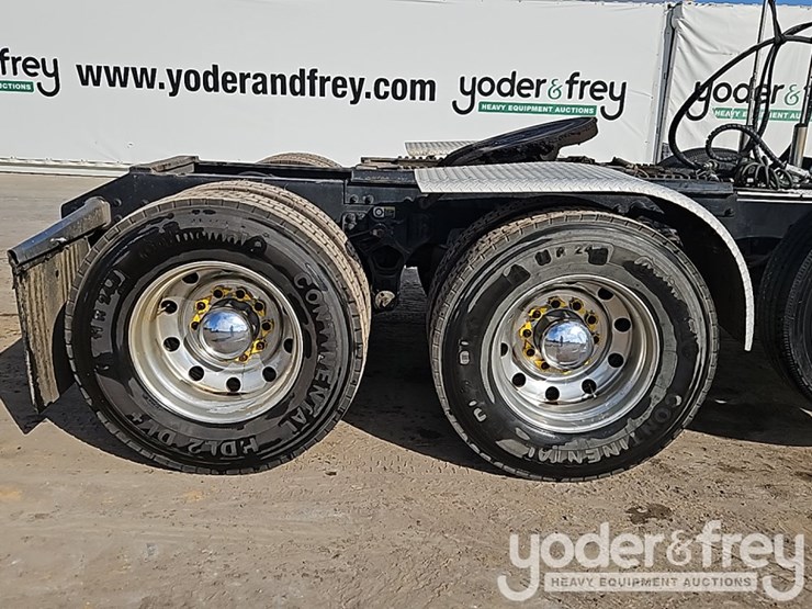 2009-kenworth-t800-image-8