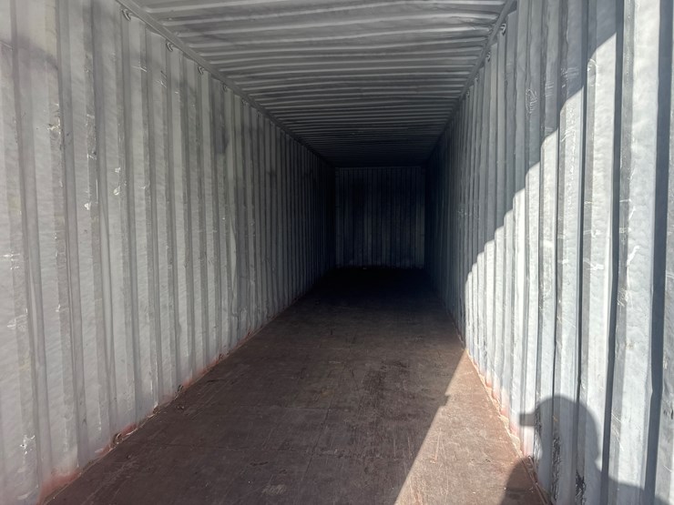 #5013-•-40’-shipping-container-image-8