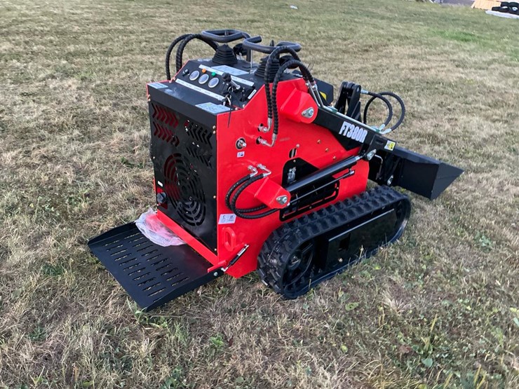 #1005-•-unused-future-ft380r-skid-steer-loader-image-13