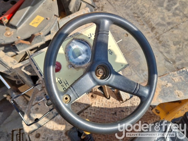 2015-jcb-6tst-image-38