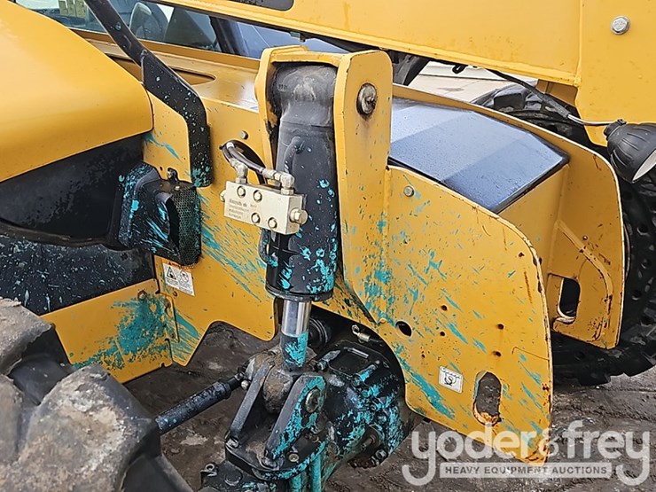 2017-caterpillar-tl642d-image-11