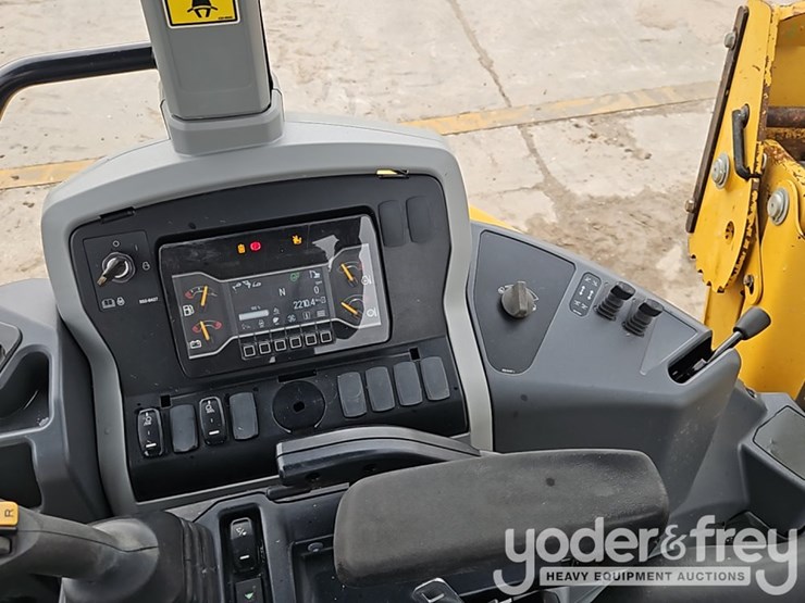 2023-caterpillar-420-xe-image-23