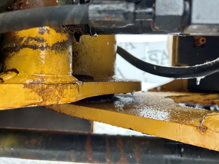 caterpillar-903d-image-28