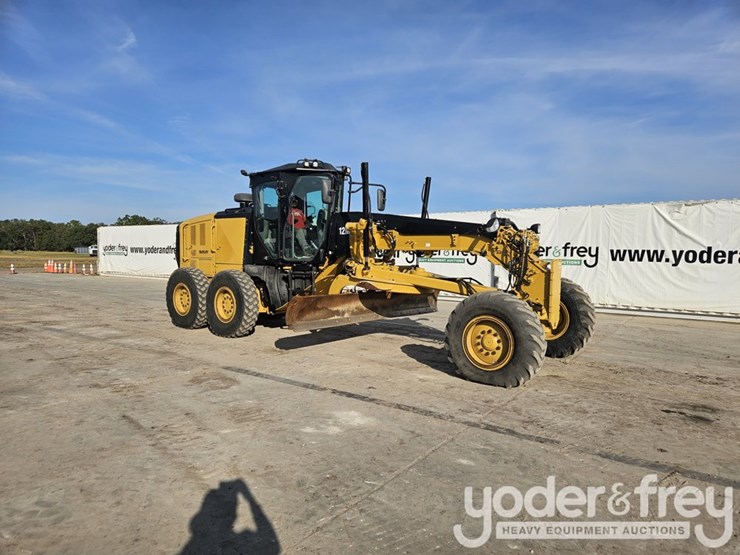 2018-caterpillar-12m3-image-7