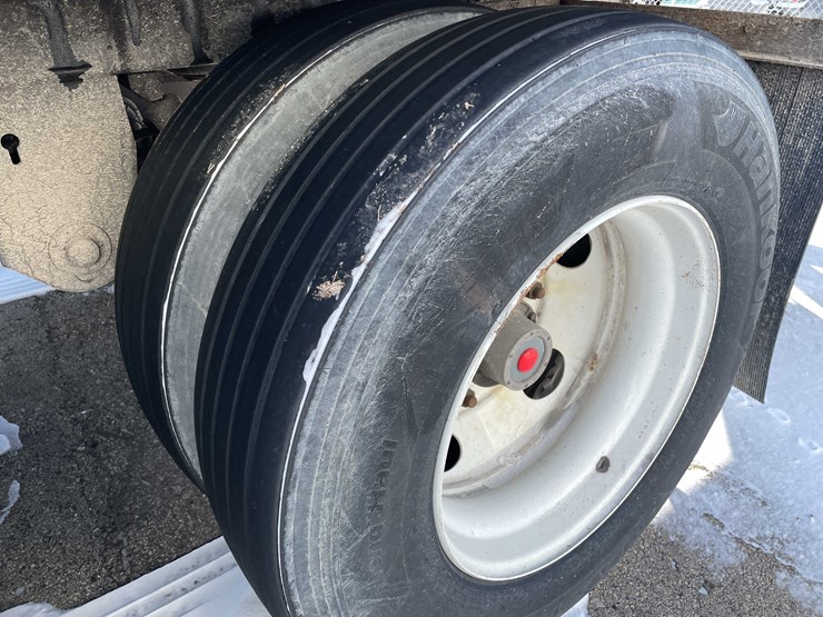 2022-stoughton-trailer-image-24