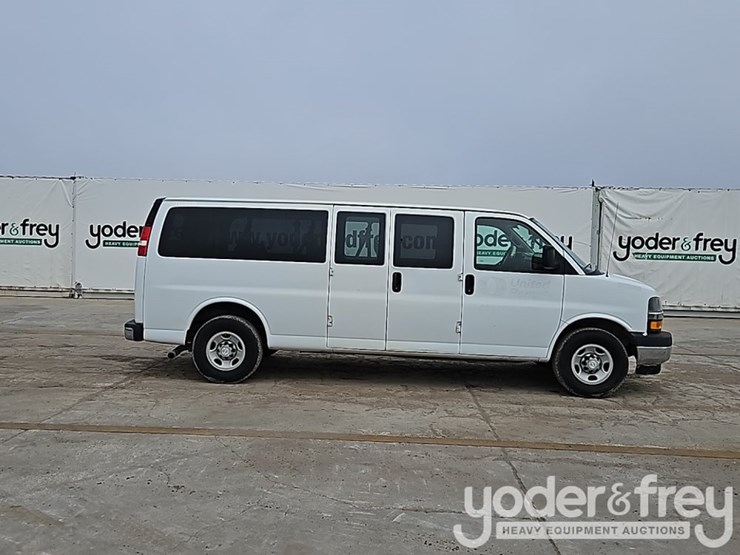 2019-chevrolet-3500-image-6