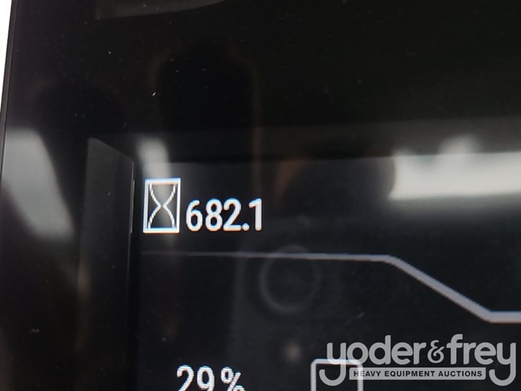 2023-caterpillar-908-image-30