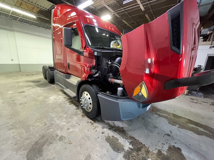 #6226-•-2021-freightliner-cascadia-semi-truck-(title-in-delay)-image-99