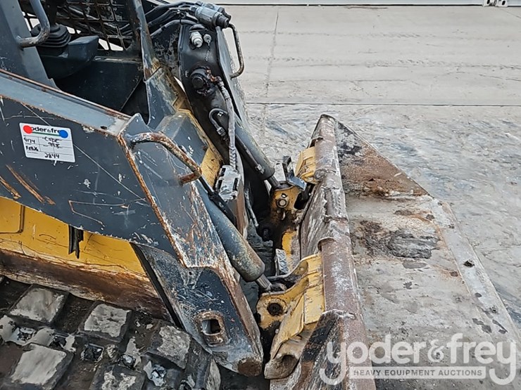 2019-deere-317g-image-10