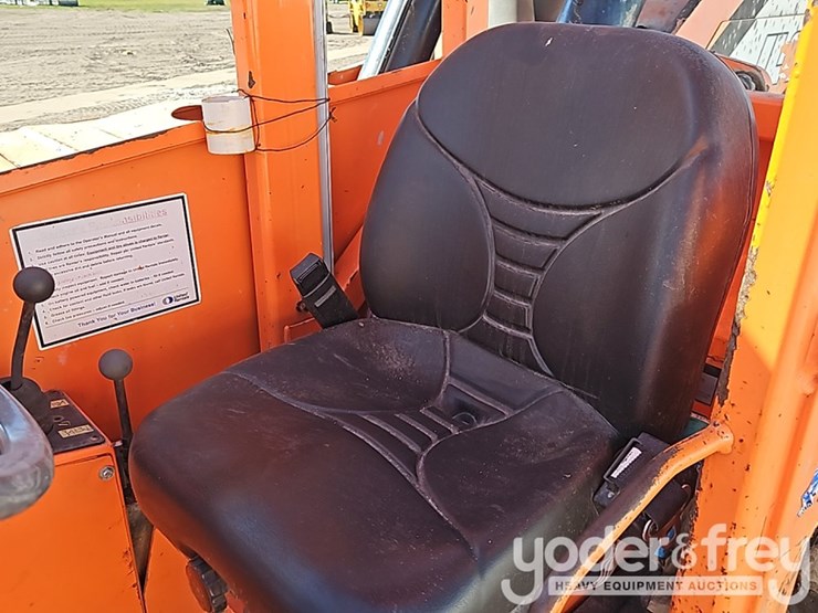 2013-sky-trak-10054-image-24