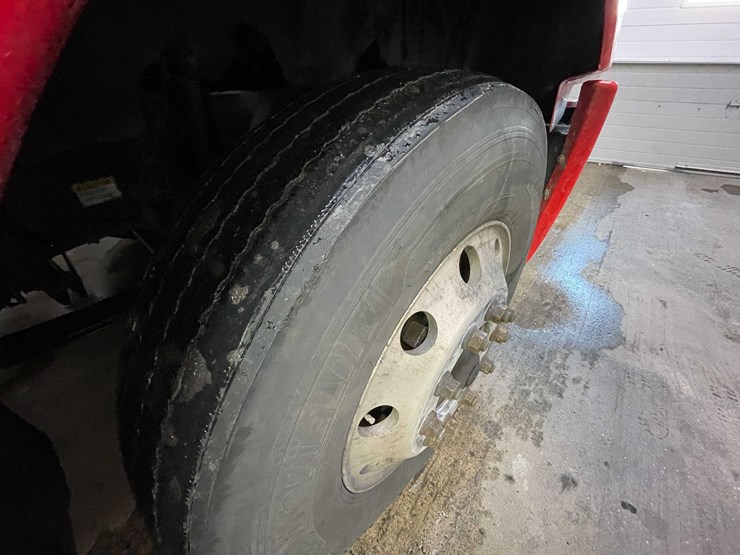 #6227-•-2018-freightliner-cascadia-day-cab-semi-truck-(title-in-delay)-image-21