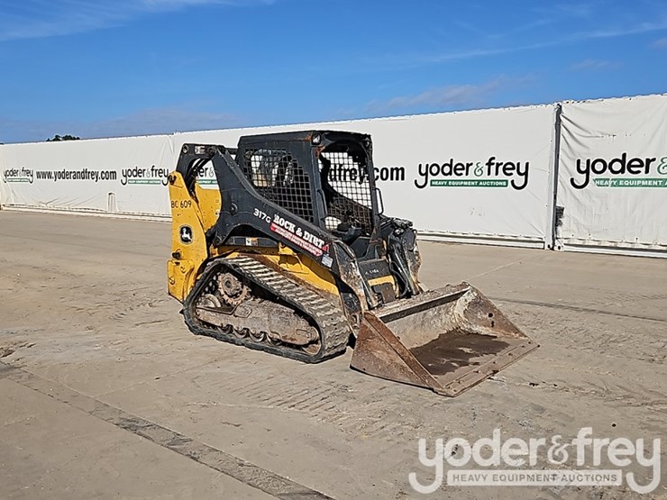 2019-deere-317g-image-7