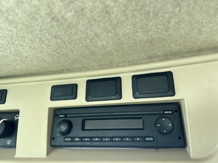 2015-john-deere-r4030-image-63