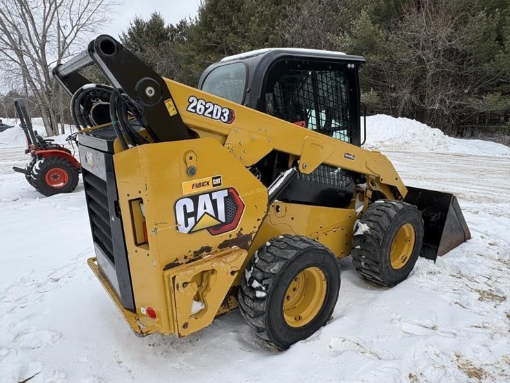 2023-caterpillar-262d3-image-2
