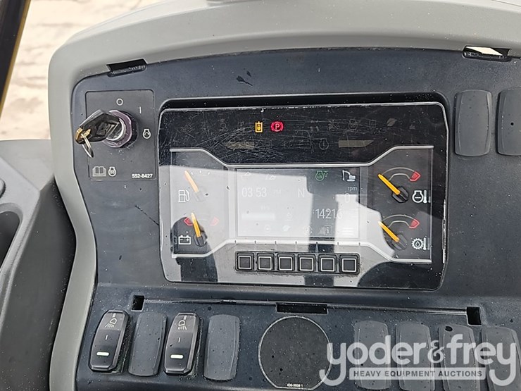 2022-caterpillar-420-xe-image-28