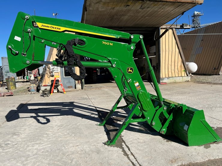 john-deere-700m-image-3
