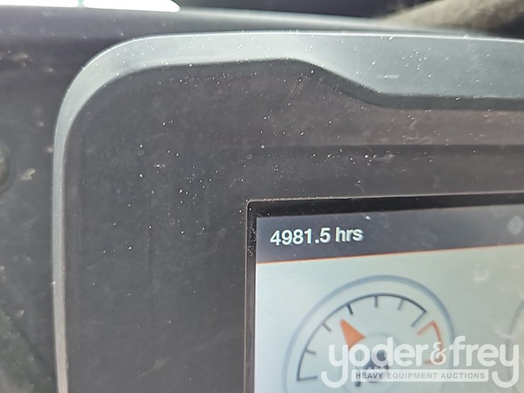 2021-bobcat-t76-image-32