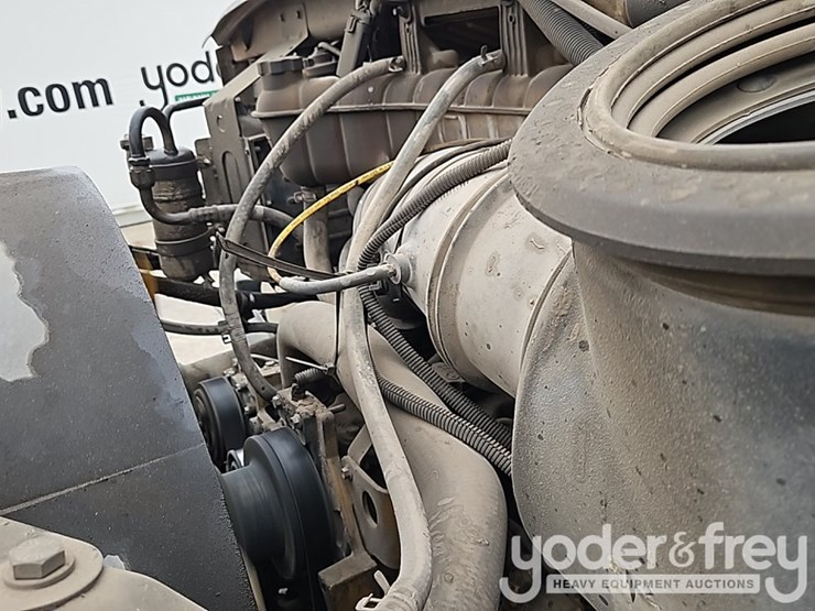 2007-sterling-lt7500-image-18