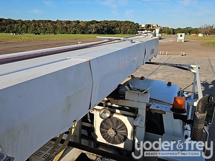 2009-sterling-acterra-image-33