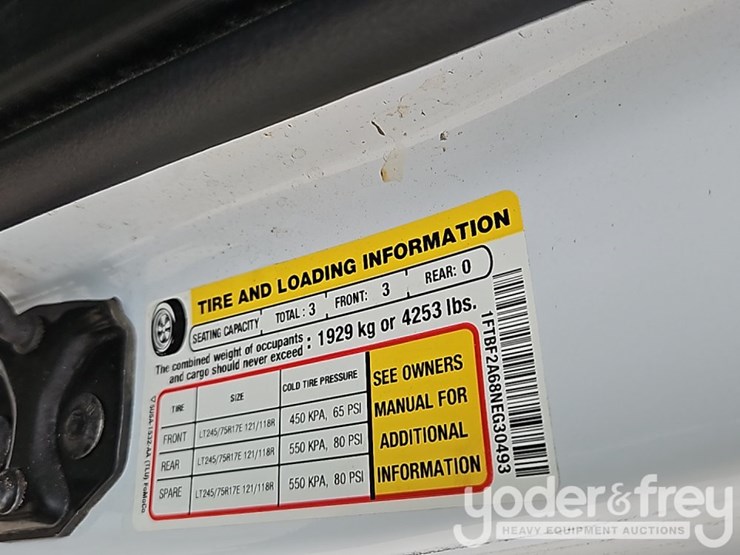 2022-ford-f250-image-34