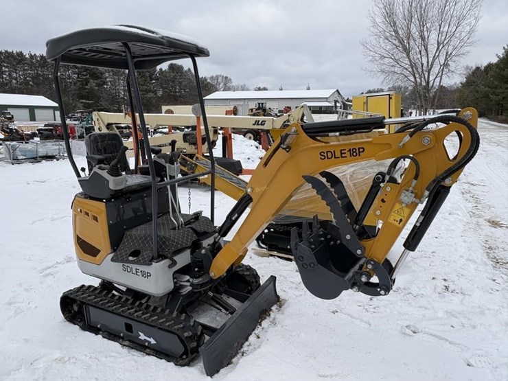 new-sd-lanch-sdle18p-mini-backhoe-image-2