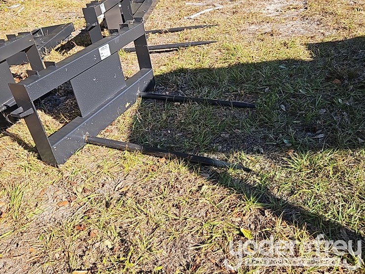 jct-bale-spear-to-suit-skidsteer-image-2