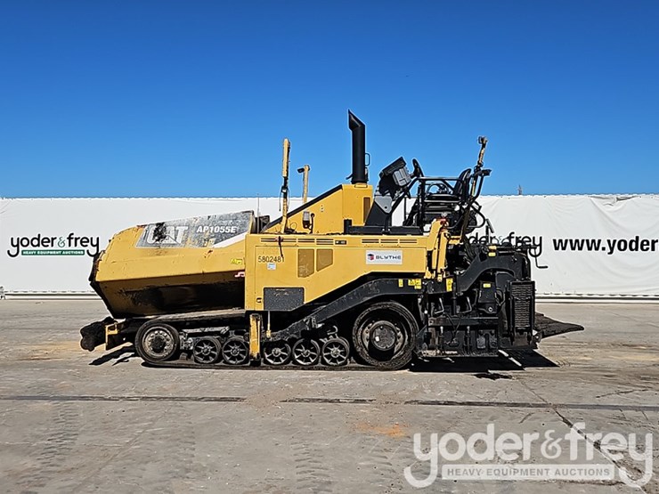 2012-caterpillar-ap-1055e-image-3