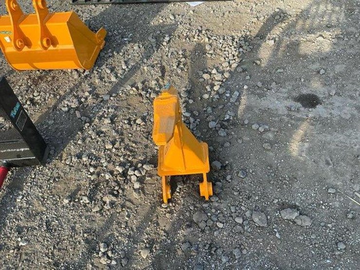 caterpillar-305-image-2