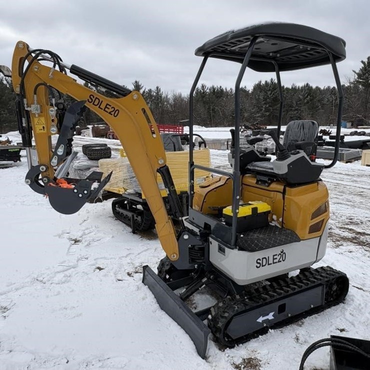 New SD Lanch SDLE20 Mini Backhoe