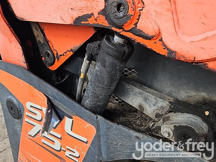 2018-kubota-svl75-image-12