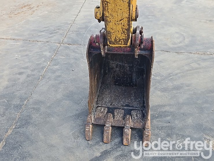 2021-caterpillar-303-image-26