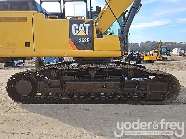 2019-caterpillar-352fl-image-8