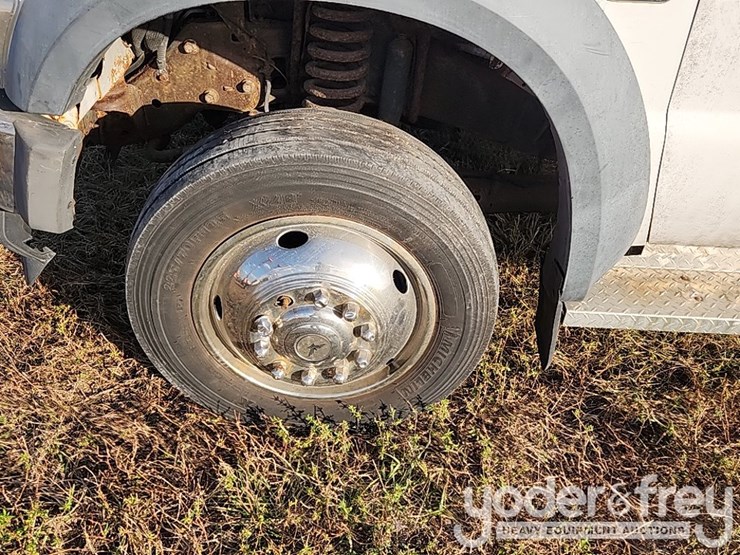 ford-f550-xl-image-17