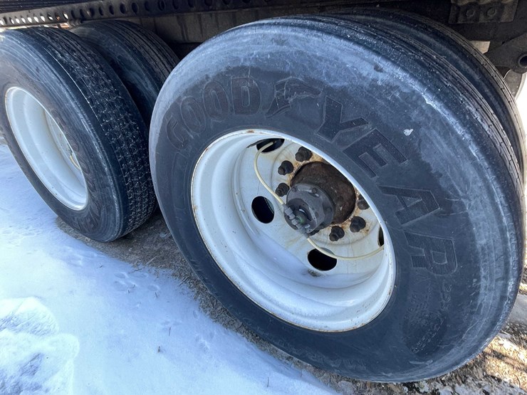 2023-stoughton-trailer-image-28