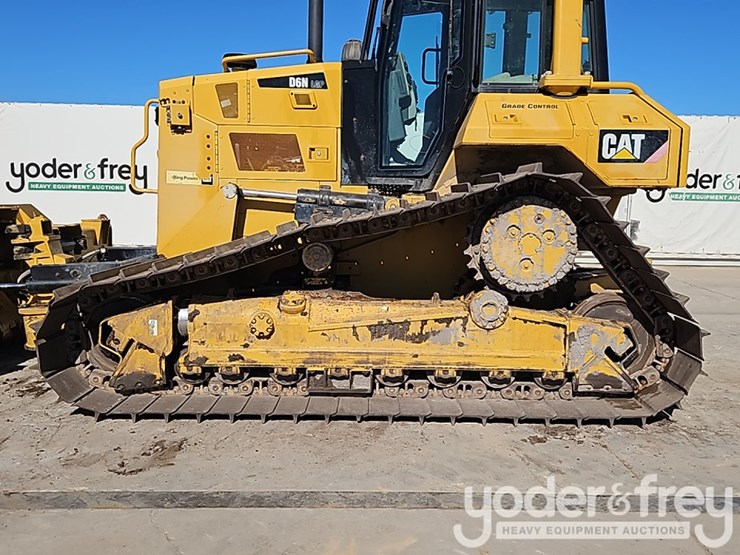 2018-caterpillar-d6n-image-19