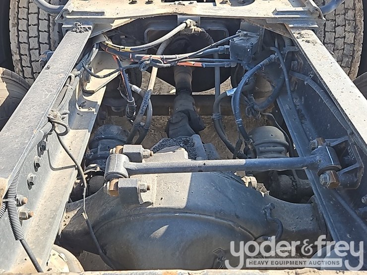 2009-kenworth-t800-image-21