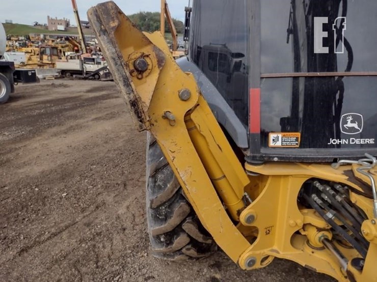 2019-deere-310sl-image-28