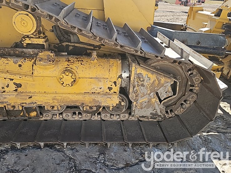 2018-caterpillar-d6n-image-10