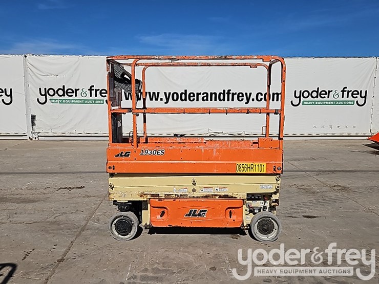 2017-jlg-1930es-image-2