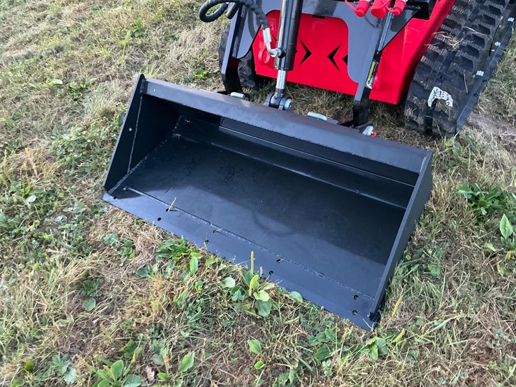 #1018-•-unused-future-ft360t-skid-steer-loader*-image-9