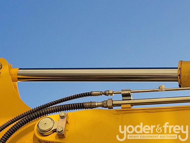 2024-komatsu-pc55mr-image-35