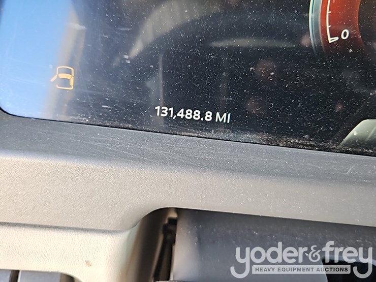 2024-peterbilt-579-image-38