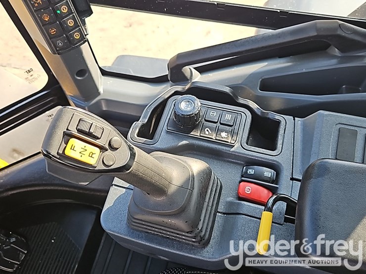 2026-caterpillar-930-image-27