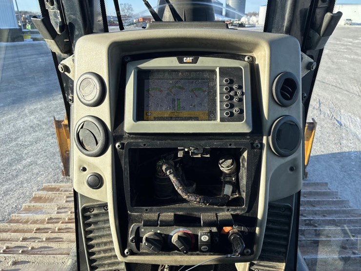 2016-caterpillar-d6n-lgp-image-66